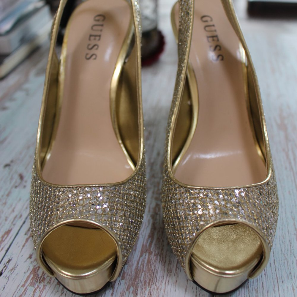 Guess Open Toe Pumps Sparkling Gold. Size 36